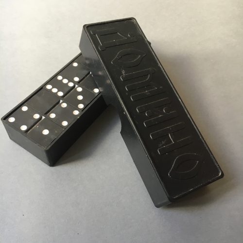 BOITE DE DOMINOS