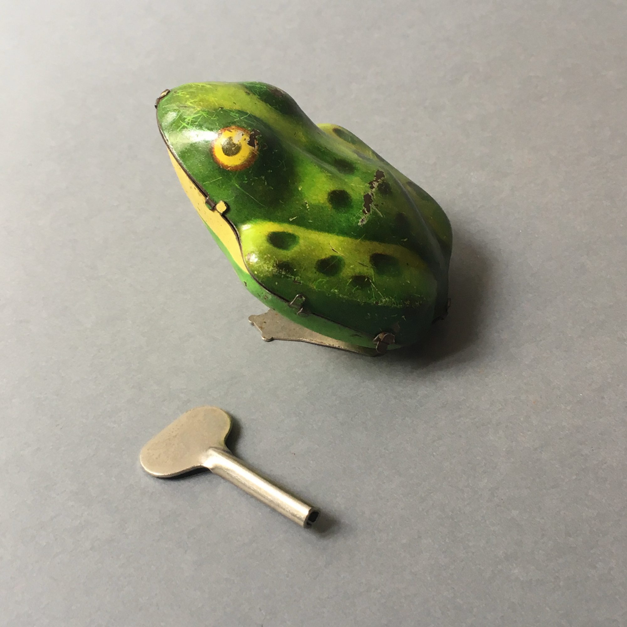 Jouet pour animaux de compagnie - FDIT - Grenouilles mécaniques en tôle