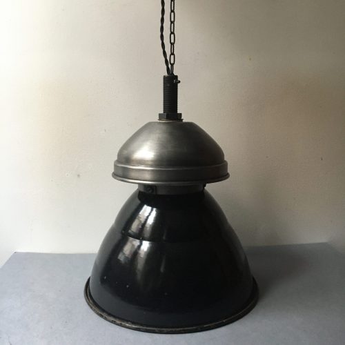 IMPOSANTE SUSPENSION D'USINE