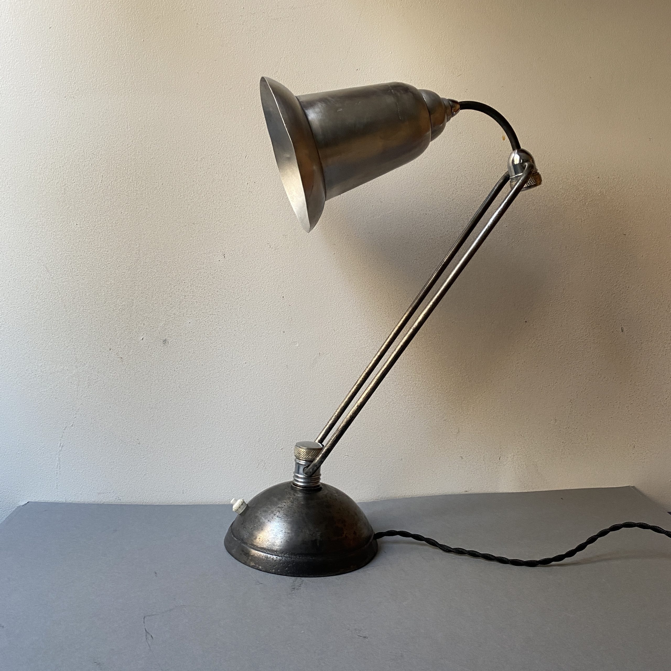 Lampe de bureau vintage réflecteur en opaline