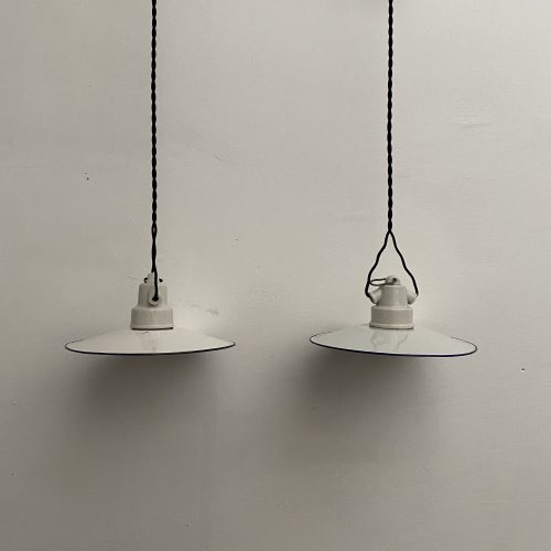 LOT 2 SUSPENSIONS EMAILLEE BLANCHES