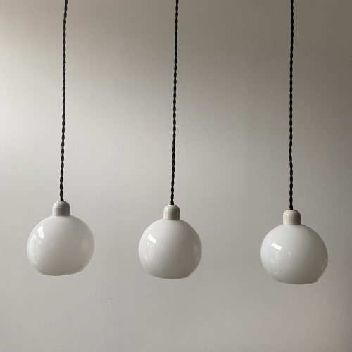 LOT 3 SUSPENSIONS EN OPALINE 12 CM / ref : L1140