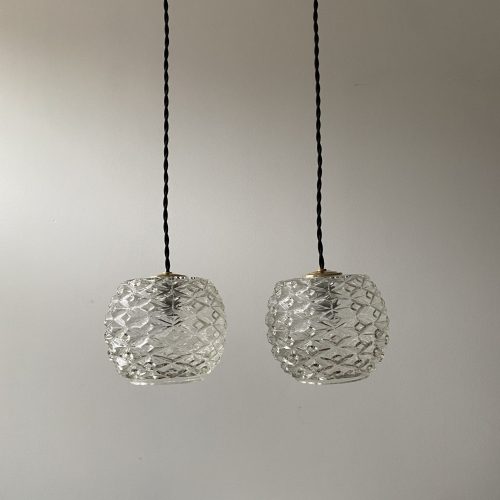 LOT 2 SUSPENSIONS EN VERRE MOULÉ / ref : L1182