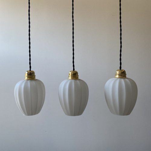 LOT 3 SUSPENSIONS EN OPALINE  / ref : L1227