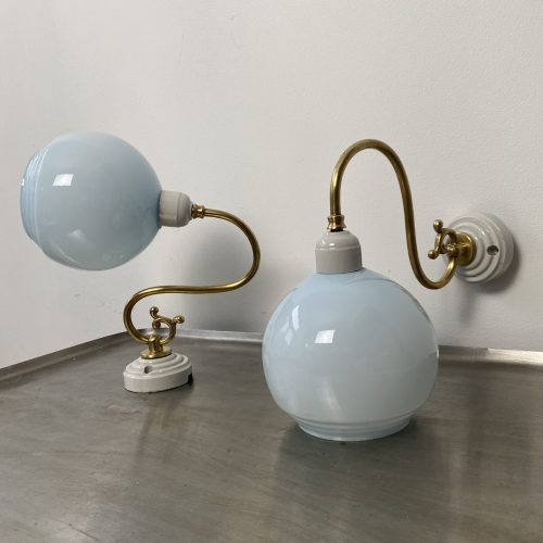 LOT APPLIQUES EN OPALINE BLEUE / ref : L1236