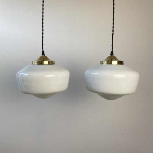 LOT 2 SUSPENSIONS EN OPALINE 25 CM  / ref : L1240