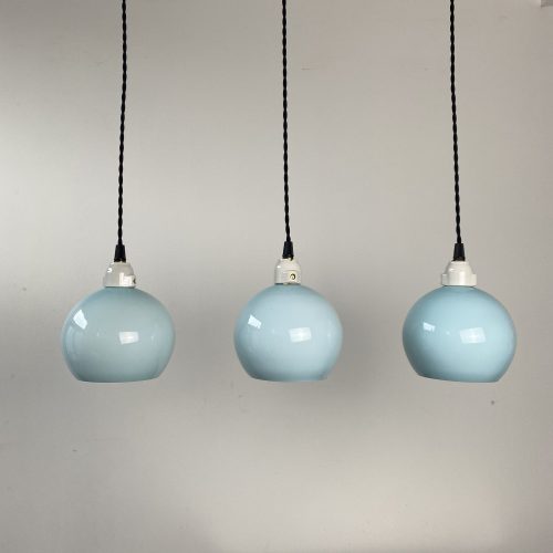 LOT 3 SUSPENSIONS EN OPALINE BLEUE / ref : L1299