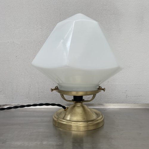 LAMPE A POSER EN OPALINE / ref L982