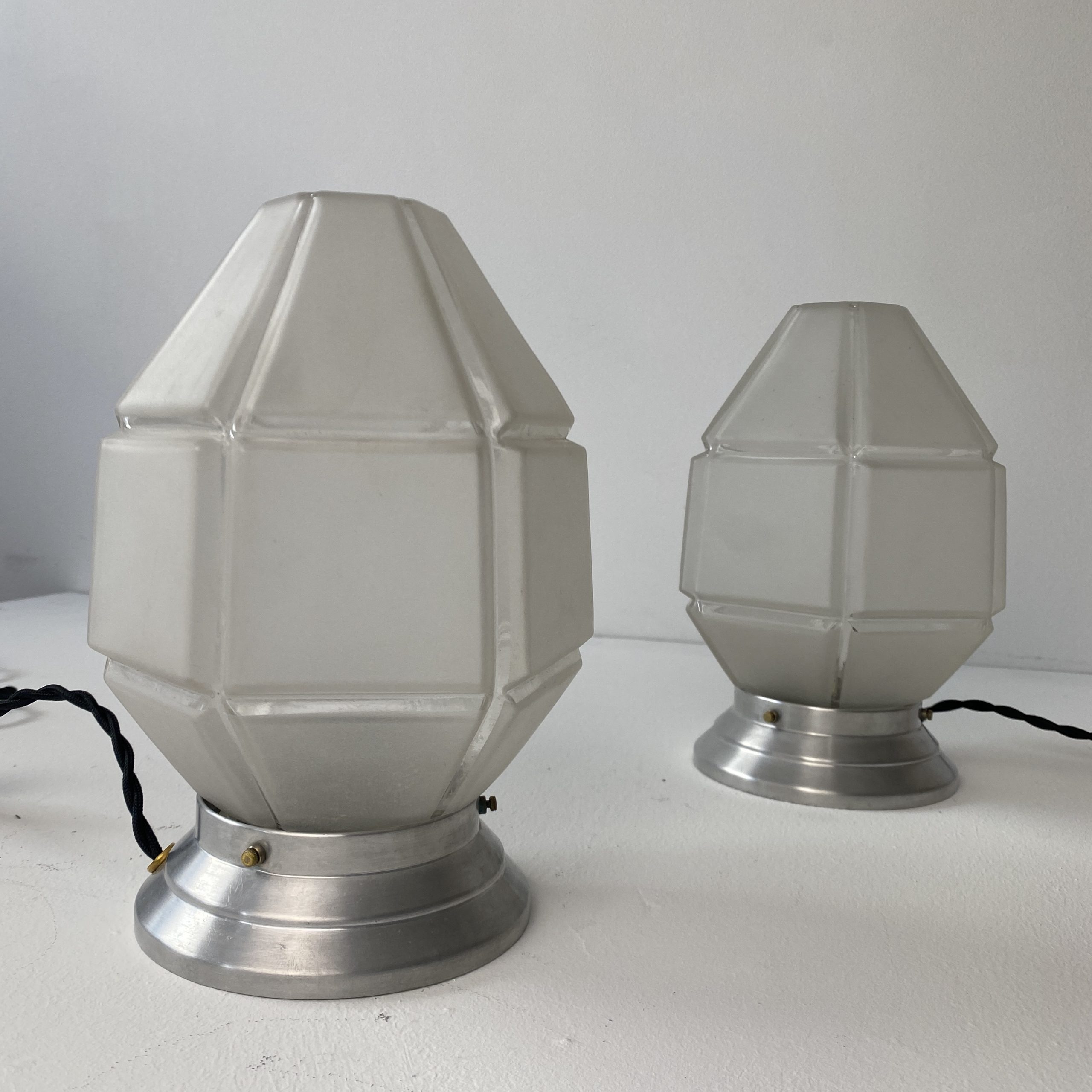 LOT 2 LAMPES DE CHEVET ART-DECO / ref 712 - NIKEL-FORMS