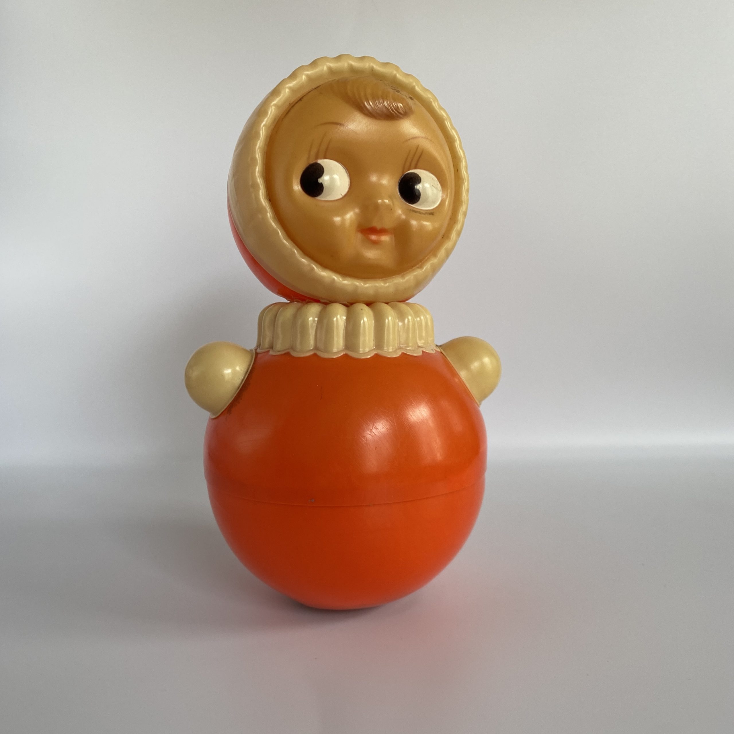 https://www.nikel-forms.com/wp-content/uploads/2022/06/POUPEE-MUSICALE-ANCIEN-JOUET-NEVALYASHKA-JOUET-ENFANT-CULBUTO-CCCP-USSR-VINTAGE-COLLECTOR-SOVIET-BROC-NIKEL-FORMS-R334-1-scaled.jpg