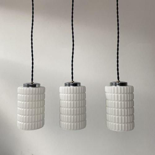 LOT 3 SUSPENSIONS EN OPALINE  / ref : L1687