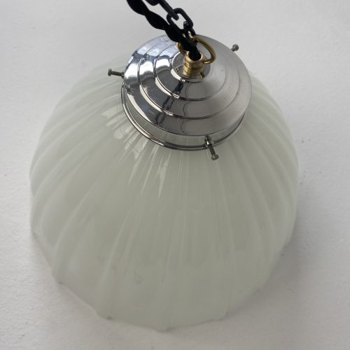 PAIRE DE SUSPENSIONS ART-DECO EN OPALINE XL / ref : L1686