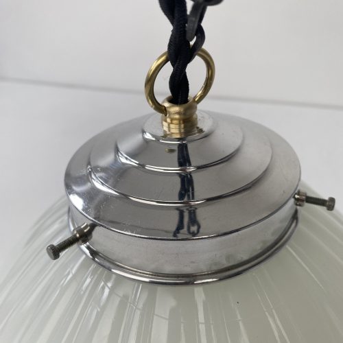 PAIRE DE SUSPENSIONS ART-DECO EN OPALINE XL / ref : L1686