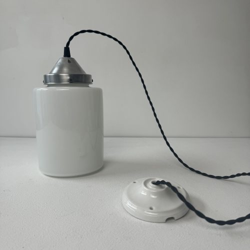 PAIRE SUSPENSIONS EN OPALINE  / ref : L1862