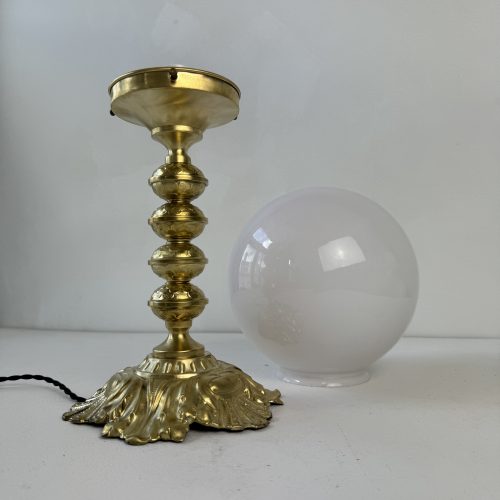 LAMPE A POSER LAITON ET OPALINE  / ref : L1981