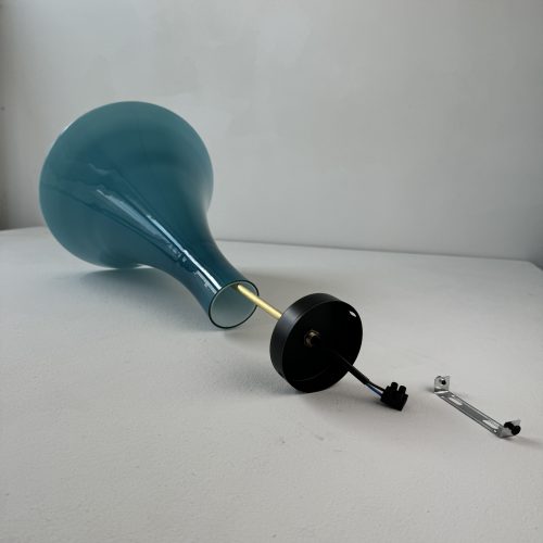 LUSTRE EN OPALINE BLEUE / ref : L917