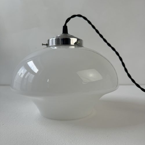 PAIRE SUSPENSIONS EN OPALINE 24 CM / ref : L1992