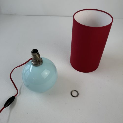 LAMPE A POSER EN OPALINE  / ref : L1208
