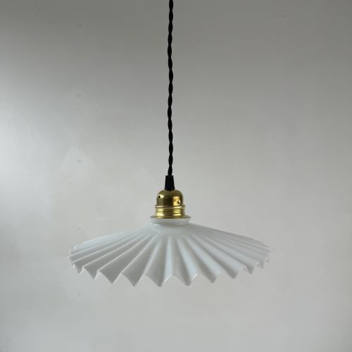 SUSPENSION JUPONNEE EN OPALINE / ref : L2031