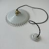 SUSPENSION DENTELEE EN OPALINE / ref : L2028