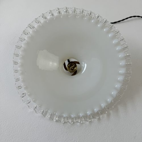 SUSPENSION DENTELEE EN OPALINE / ref : L2033