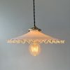 SUSPENSION DENTELEE EN OPALINE / ref : L2033