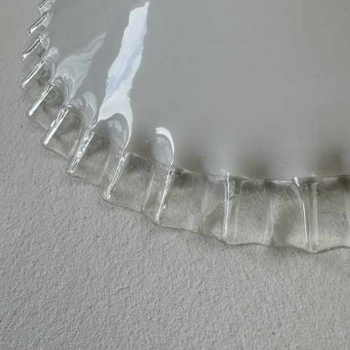 SUSPENSION DENTELEE EN OPALINE / ref : L2034