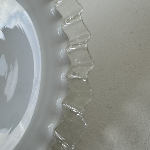 SUSPENSION DENTELEE EN OPALINE / ref : L2034