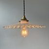 SUSPENSION DENTELEE EN OPALINE / ref : L2035