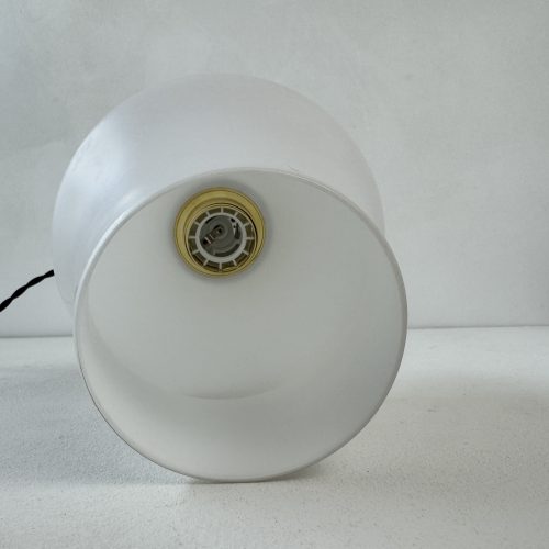 PAIRE DE SUSPENSIONS  EN OPALINE / ref : L2019