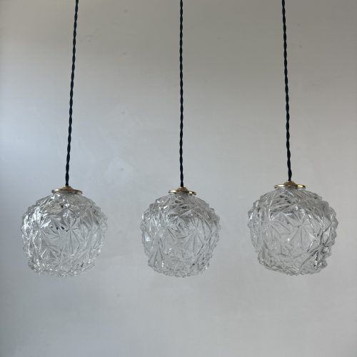 LOT 3 SUSPENSIONS EN VERRE MOULE  / ref : L2054