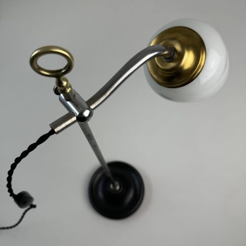 LAMPE MONTE ET BAISSE EN OPALINE  / ref : L2099