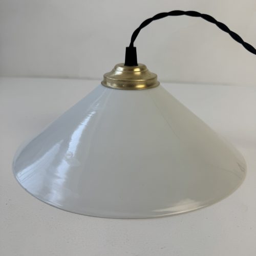 SUSPENSION CONIQUE EN OPALINE  / Ref: L2226