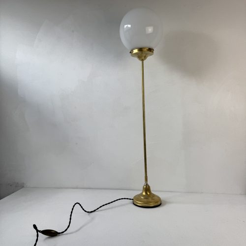 LAMPE A POSER EN OPALINE XXL / ref : L1780