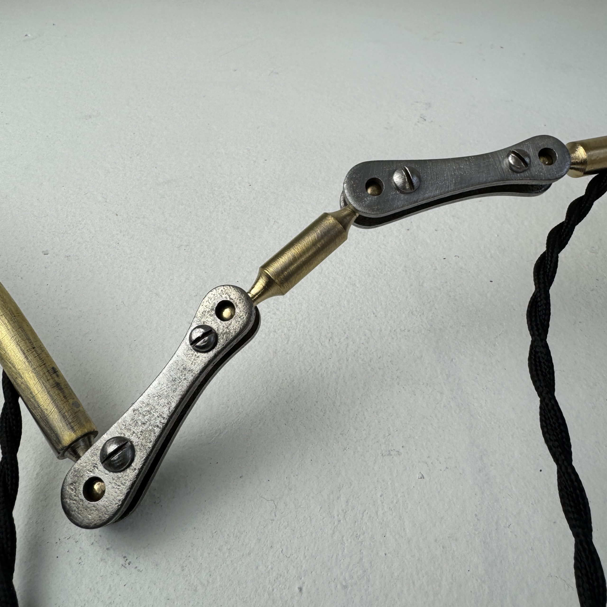 PAIRE D'APPLIQUES D'ATELIER "BEUNZA" / ref : L057