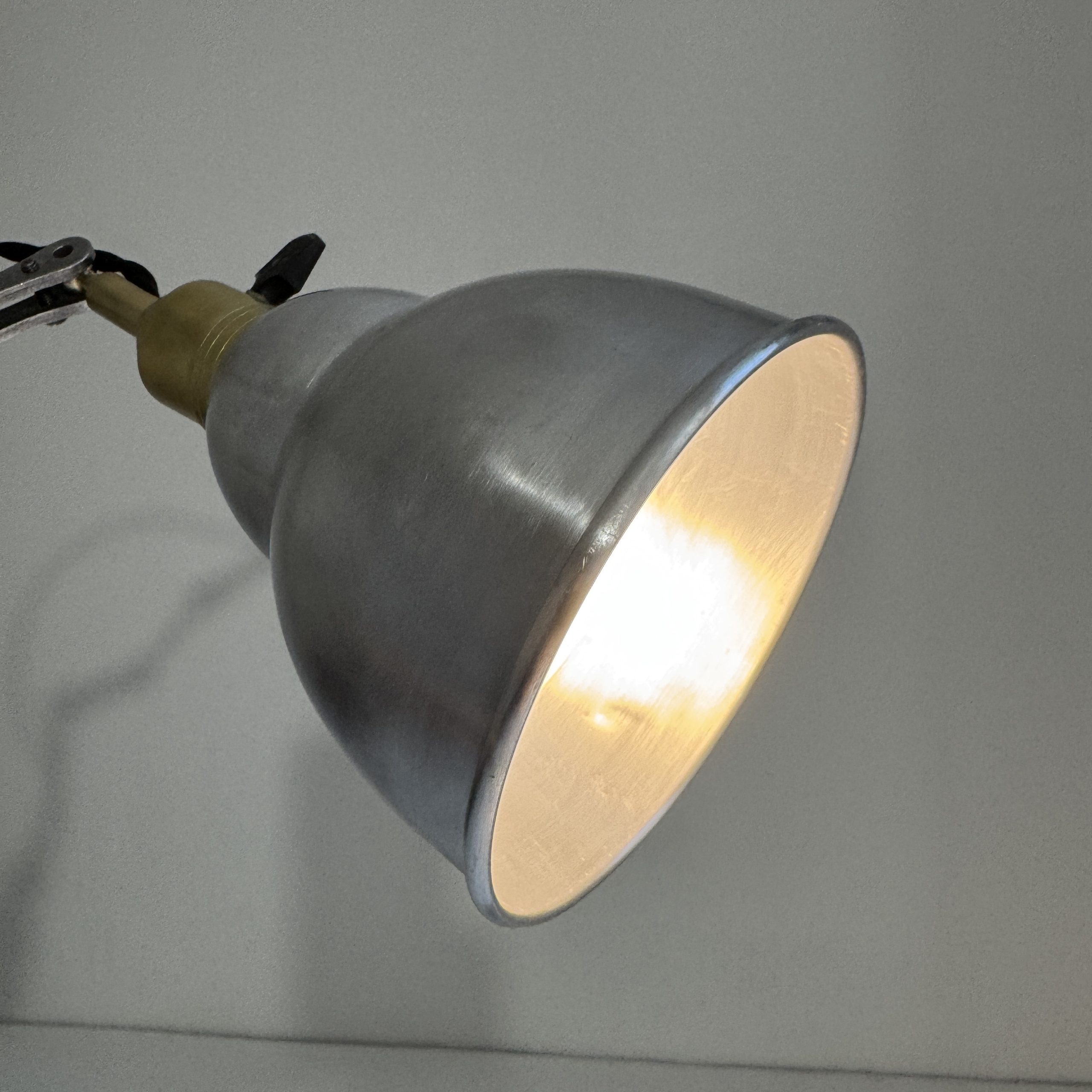 PAIRE D'APPLIQUES D'ATELIER "BEUNZA" / ref : L057