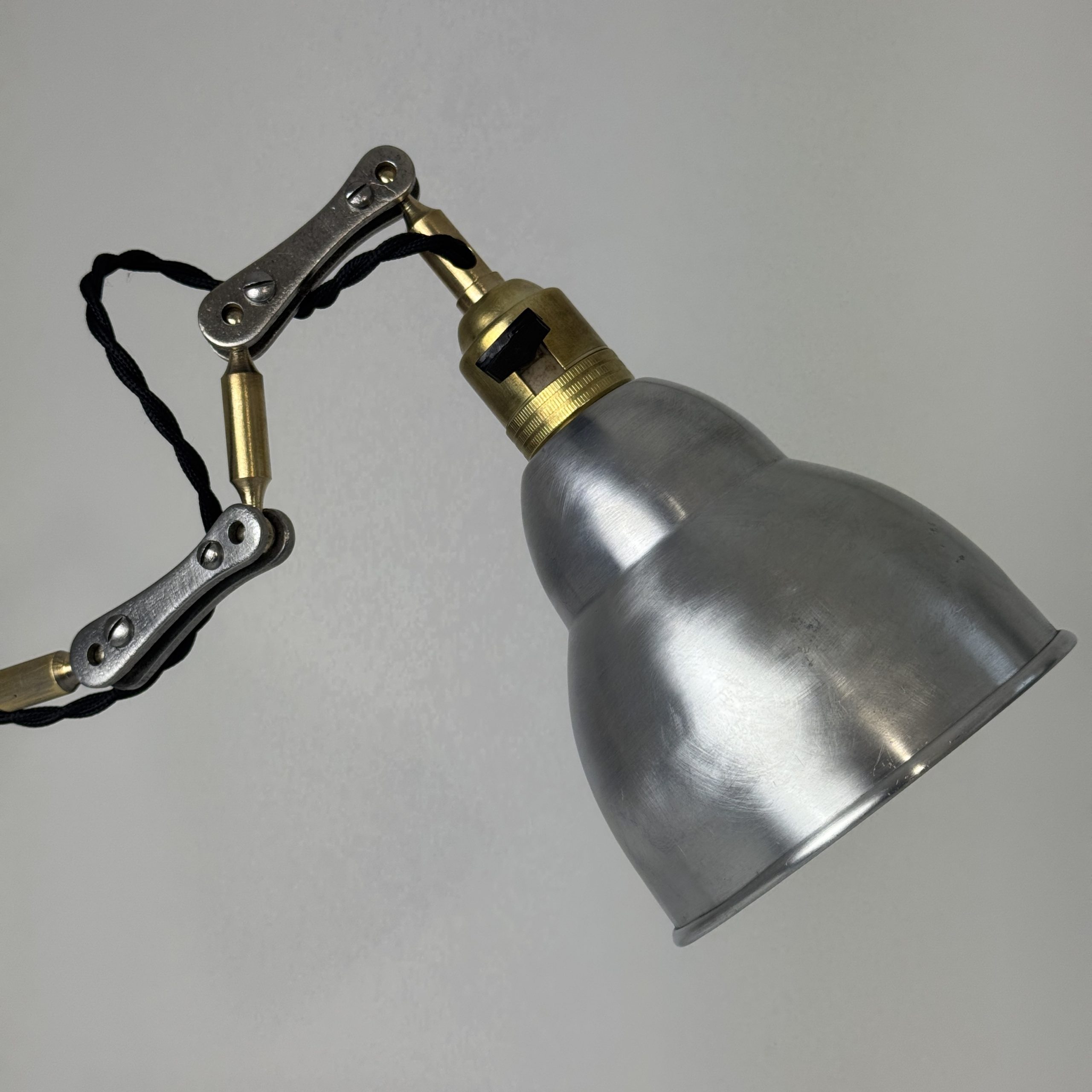 PAIRE D'APPLIQUES D'ATELIER "BEUNZA" / ref : L057