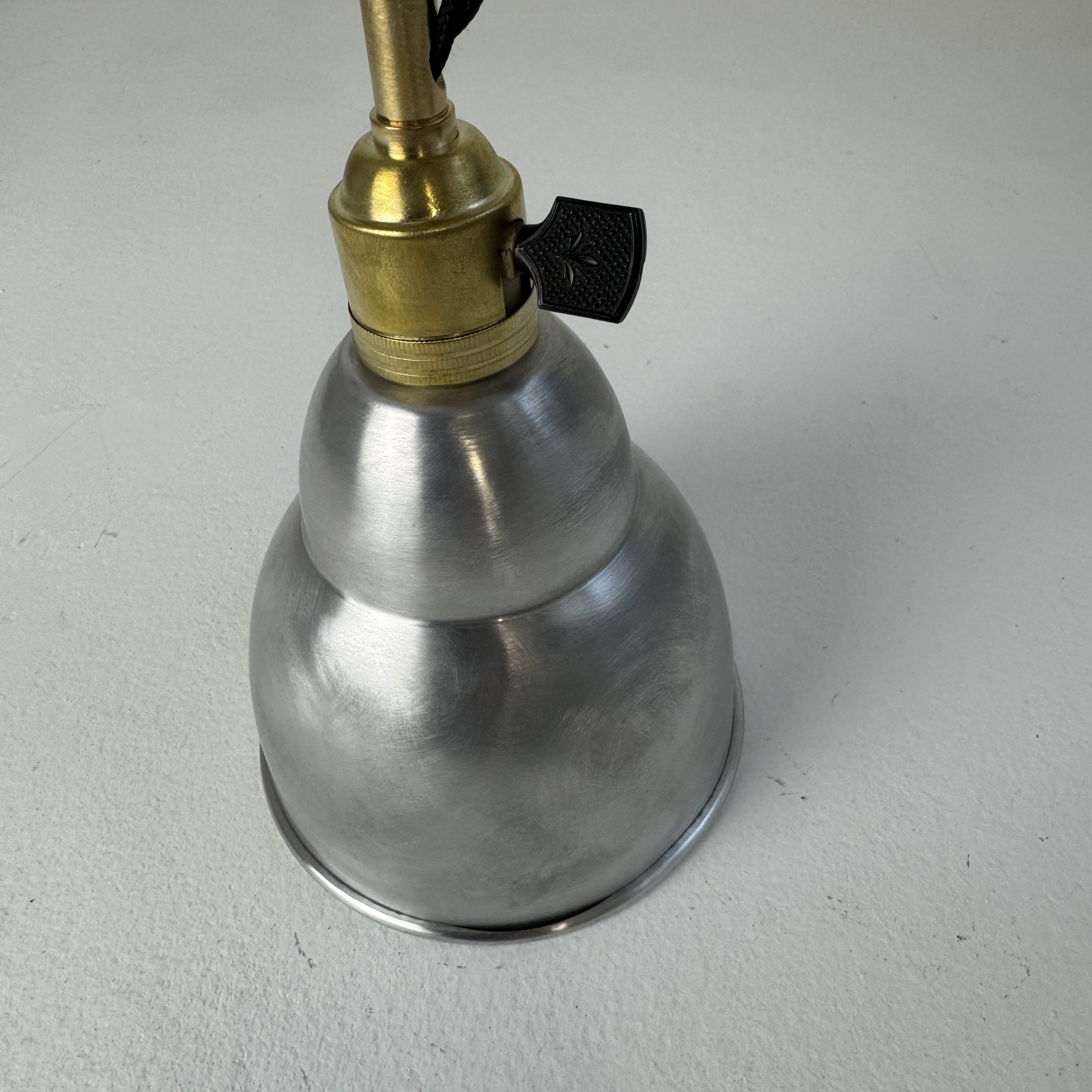 PAIRE D'APPLIQUES D'ATELIER "BEUNZA" / ref : L057