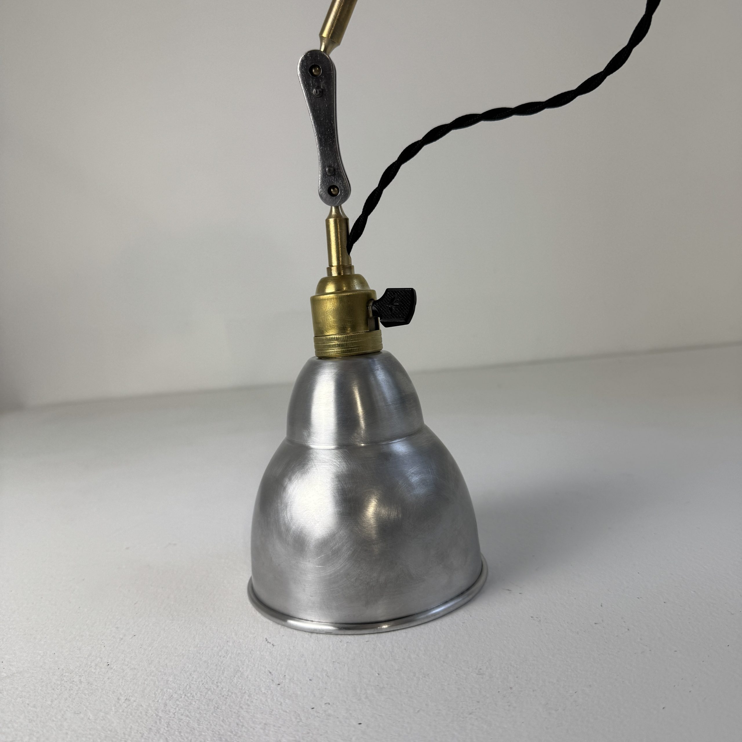 PAIRE D'APPLIQUES D'ATELIER "BEUNZA" / ref : L057