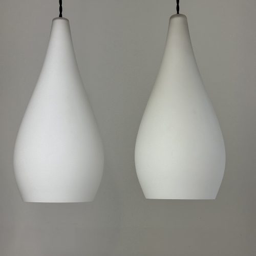 PAIRE SUSPENSION EN OPALINE / ref : L2299