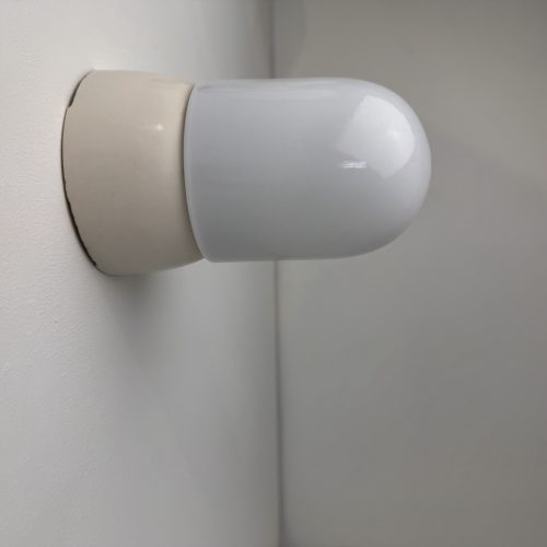 PETITE APPLIQUE EN OPALINE / ref : L2291