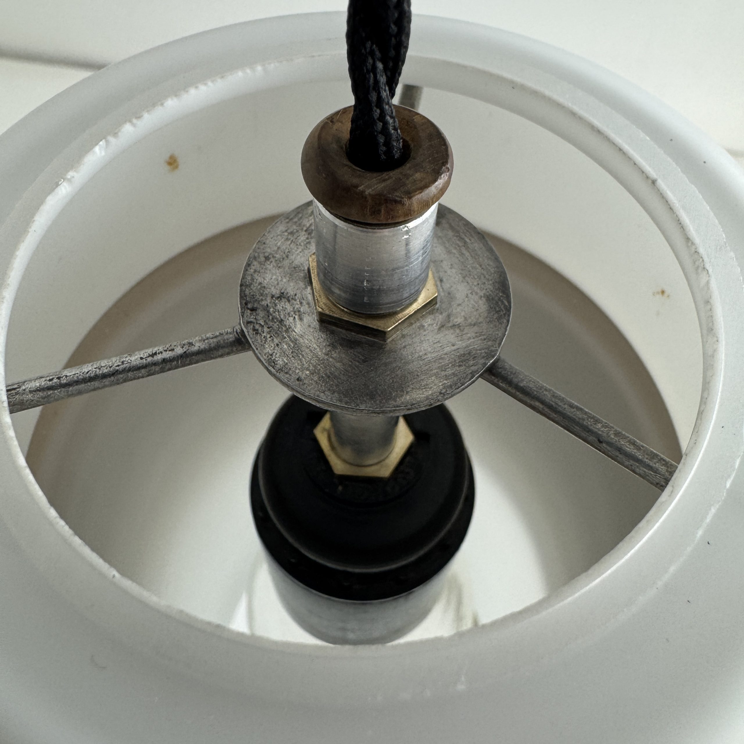 SUSPENSIONS EN OPALINE 1970 / ref : L2398