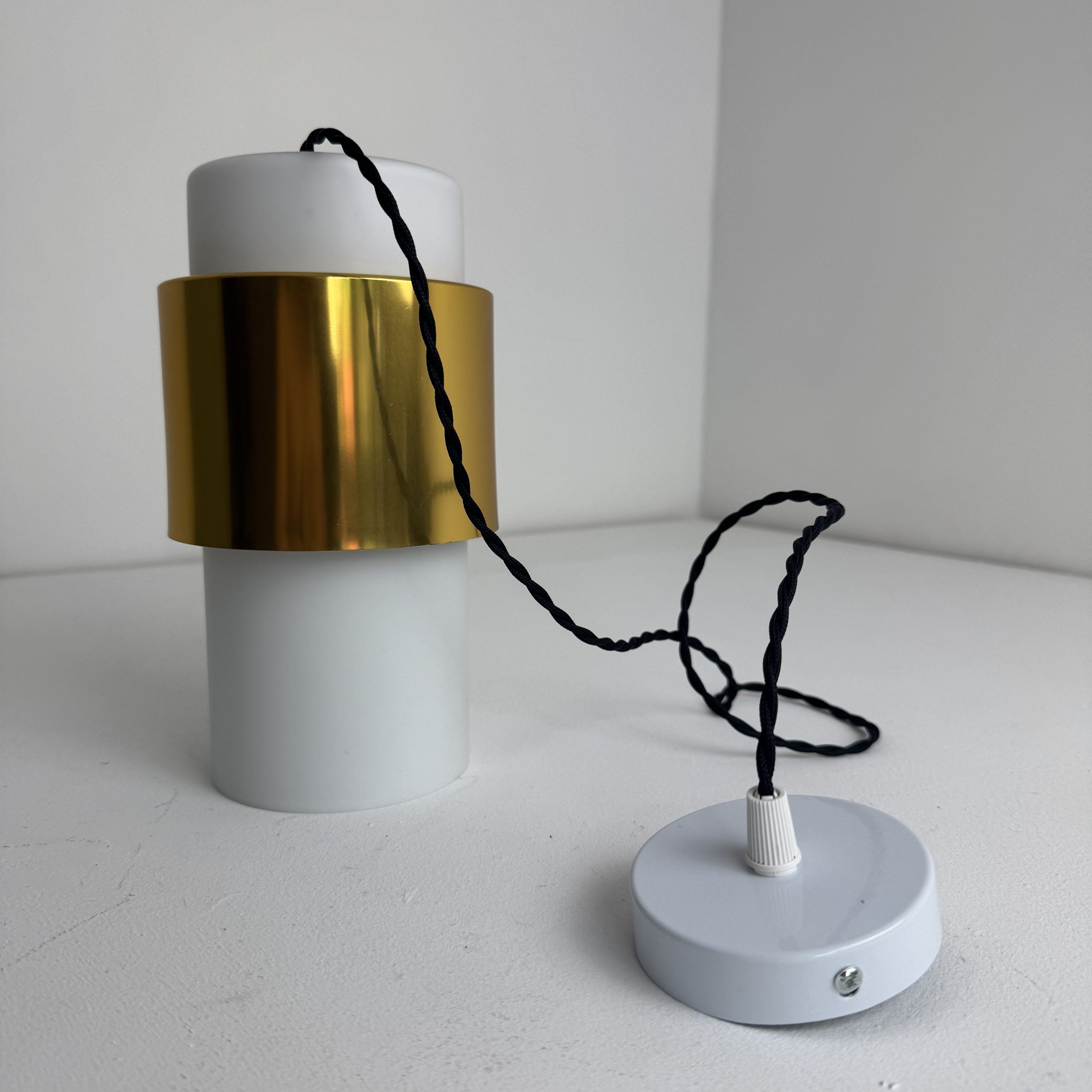 SUSPENSIONS EN OPALINE 1970 / ref : L2398