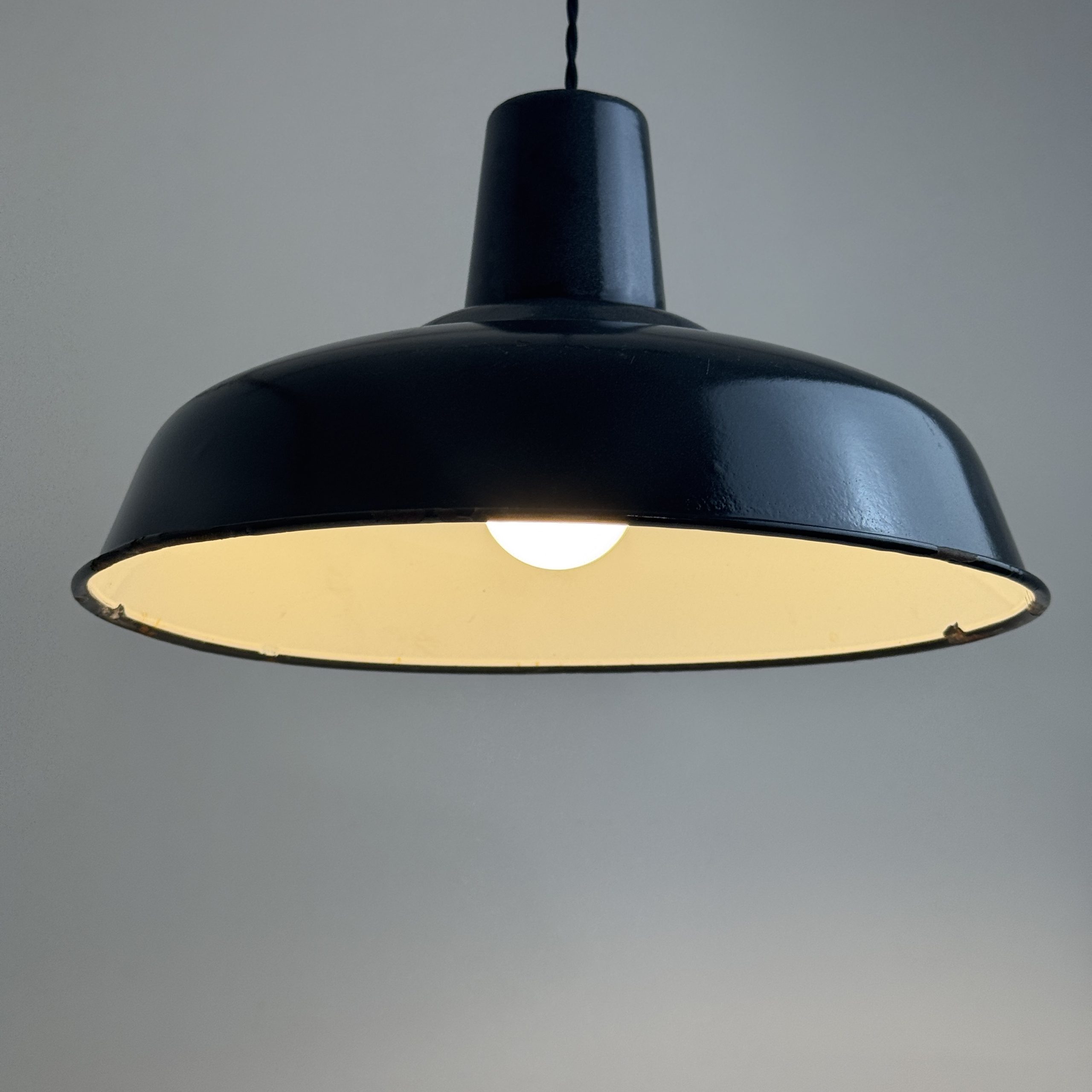 SUSPENSION D'ATELIER EMAILLEE 35,5 CM / ref : L2405