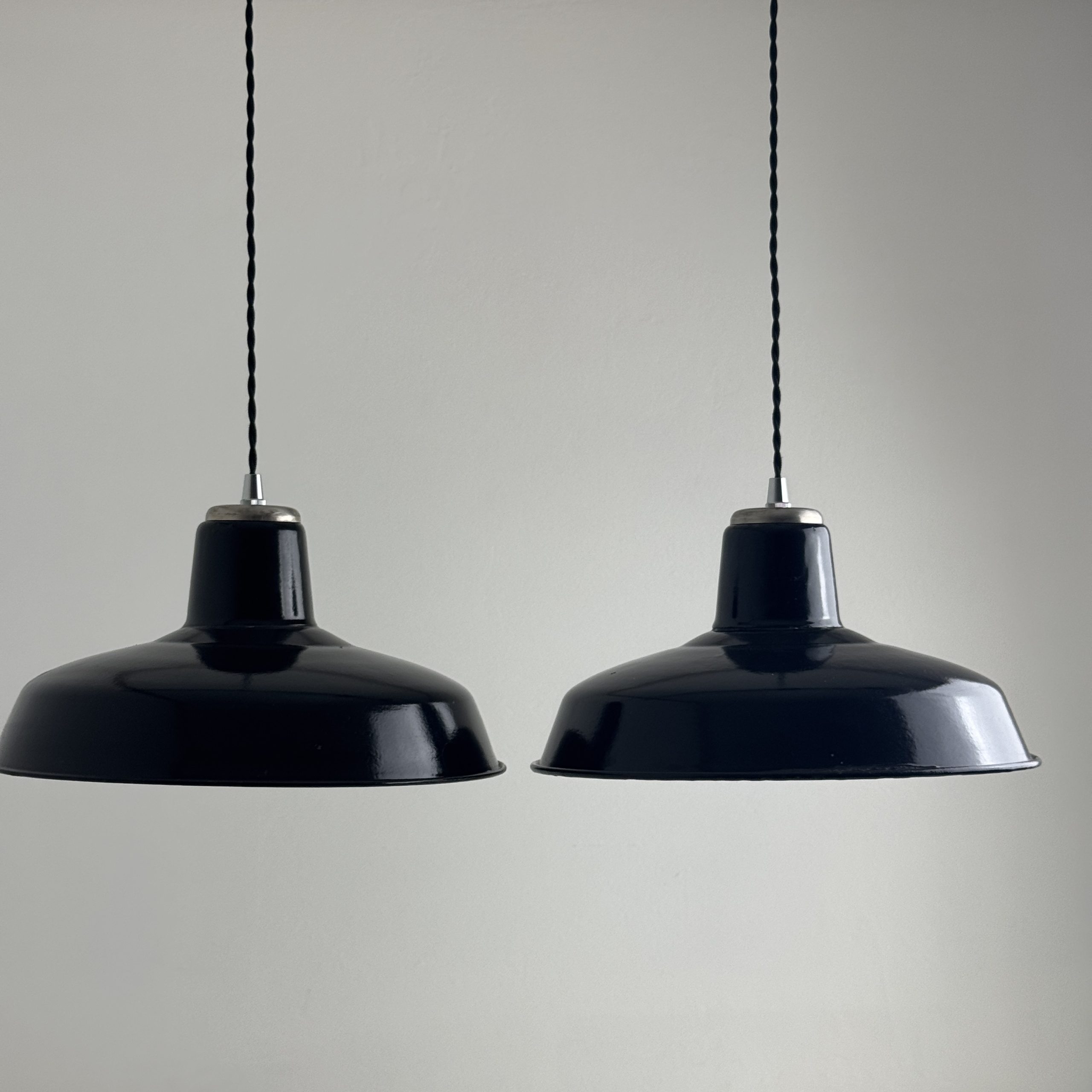 PAIRE SUSPENSIONS D'ATELIER EMAILLÉES / ref : L2390