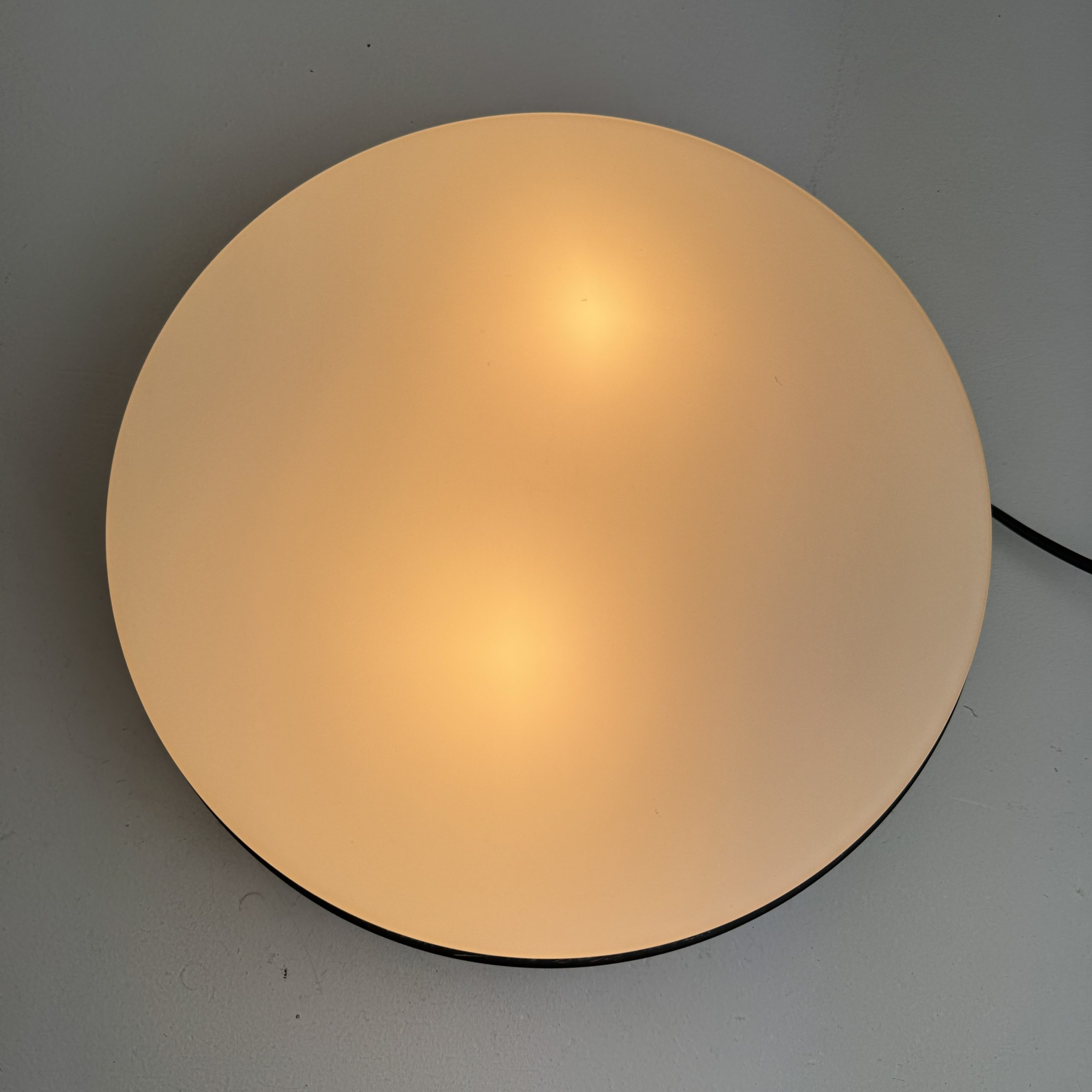 PLAFONNIER SPACE-AGE EN OPALINE "WILA" / ref : L2434