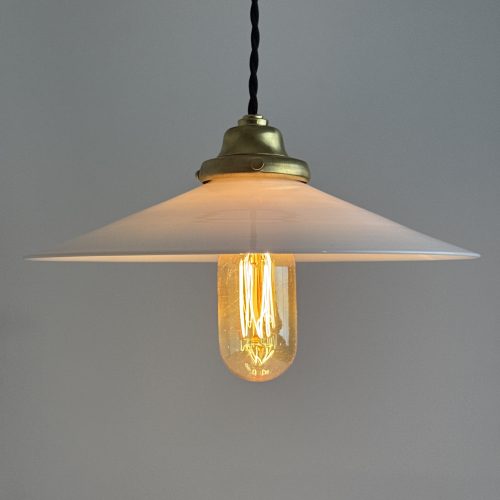 SUSPENSION CONIQUE EN OPALINE / ref : L2459